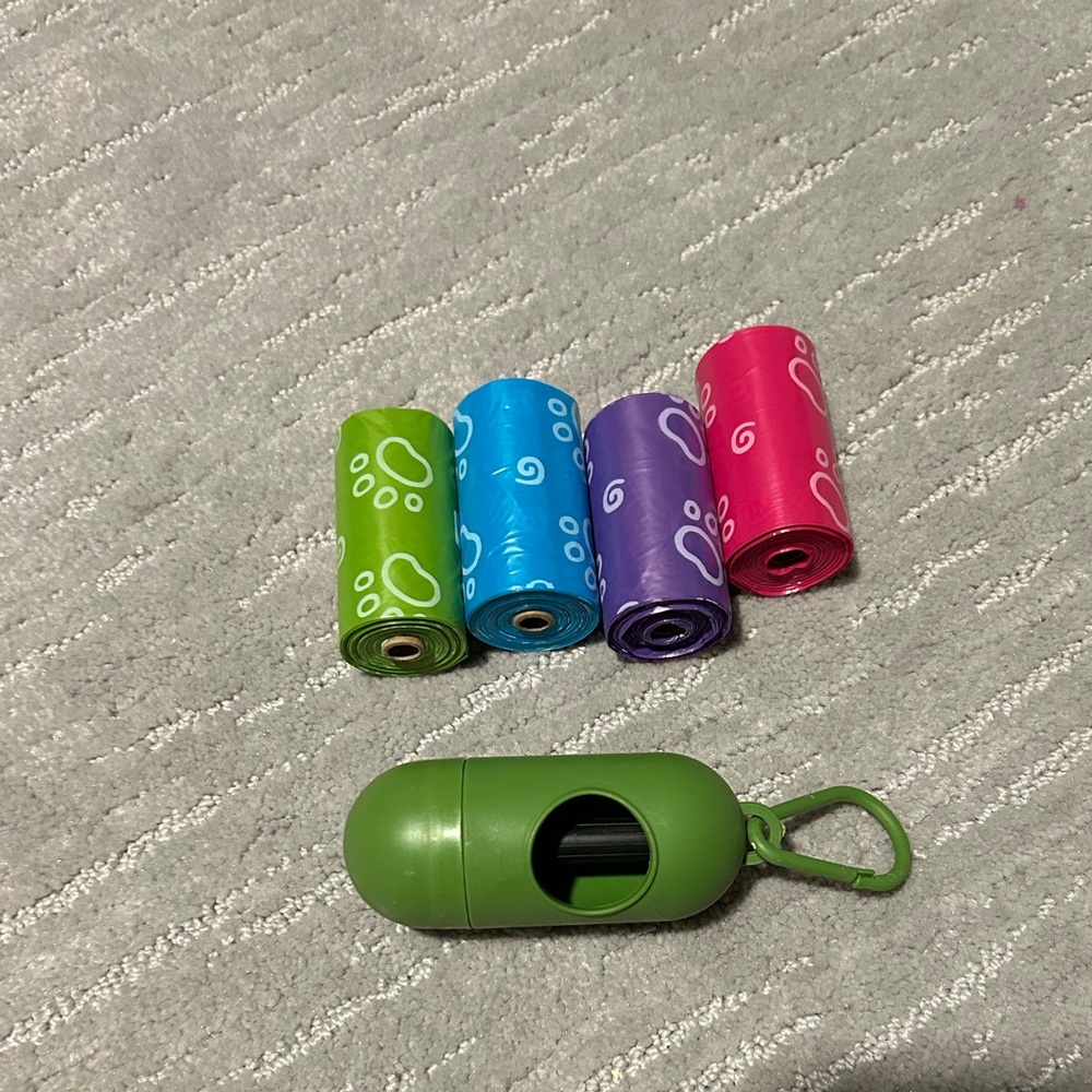 4 Pack Doggie Pet Bags with Holder